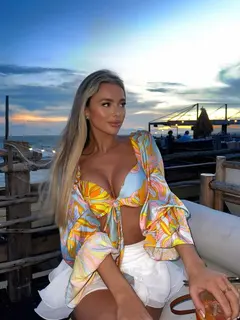 Angela profile in Dubai