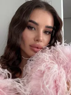 Elen profile in Dubai