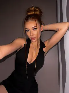Lola profile in Dubai